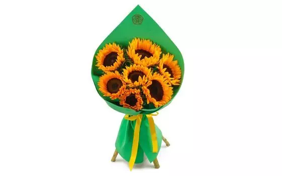 Букет 7 подсолнухов в фоамиране