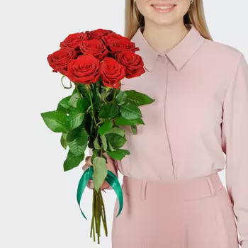 Букет 9 красных роз Ред Наоми (60 см)