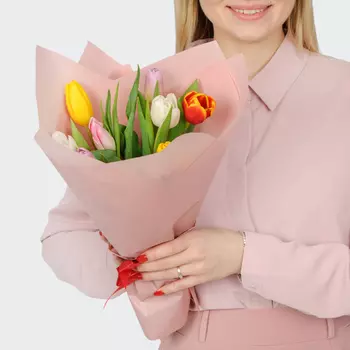 Букет 9 тюльпанов микс