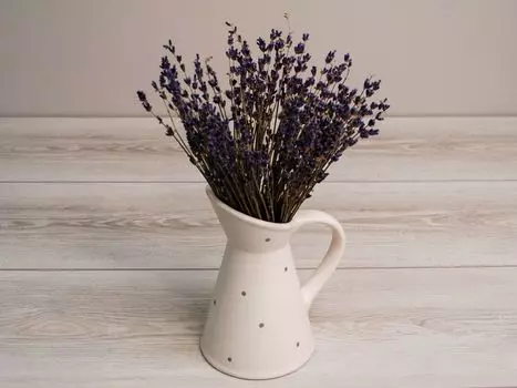 Букет Аромат Прованса в кашпо (белое)