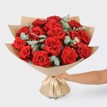 Букет из 15 красных роз Пламя страсти