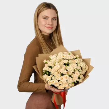 Букет из 19 кустовых роз Аврора