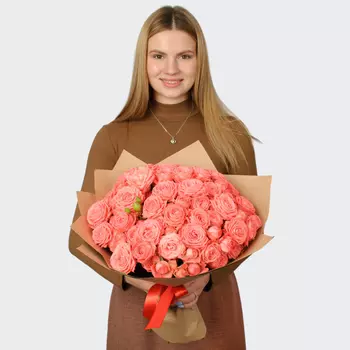 Букет из 19 кустовых роз Нежный бриз