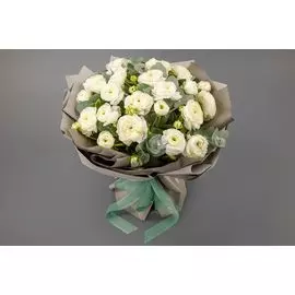 Букет из 23 ранункулюсов Ангельская трель