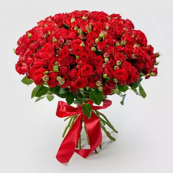 Букет из 35 кустовых роз Пламенное сердце