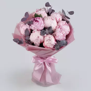 Букет из 9 пионов Изабель