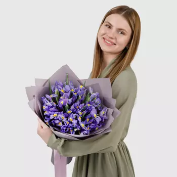 Букет из ирисов Пруд Мальвины