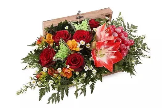 Букет Сундук желаний в кашпо