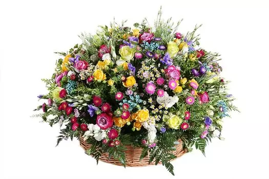 Букет Тайны Версаля в корзине