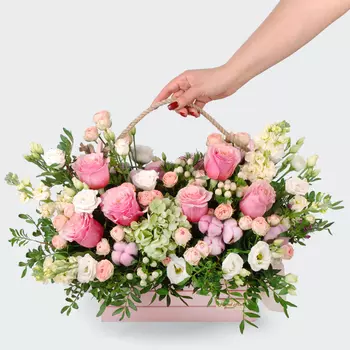 Букет в кашпо Воздушный поцелуй