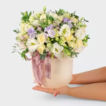 Букет в коробке Вечный праздник