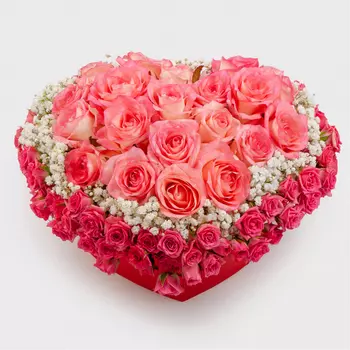 Букет в коробке Ягодная поляна (малая)