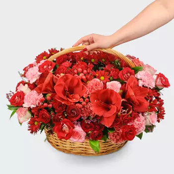 Букет в корзине Посмотри на меня