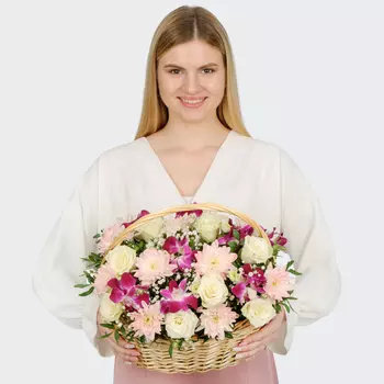 Букет в корзине Рождение звезды