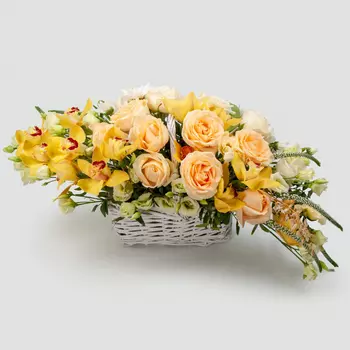 Букет в корзине Тропический поцелуй