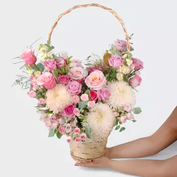 Букет в корзине Возле дома твоего