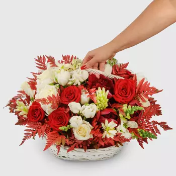 Букет в корзине Яркие чувства