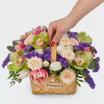 Букет в корзинке Цветение чувств