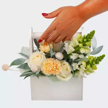 Букет в ящике Кремовый каприз