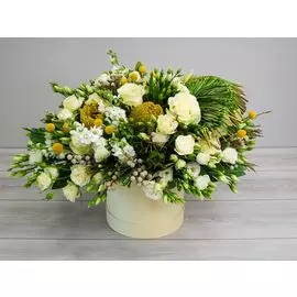 Букет Завтрак у Тиффани в шляпной коробке