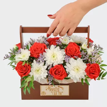 Композиция Лето в корзинке