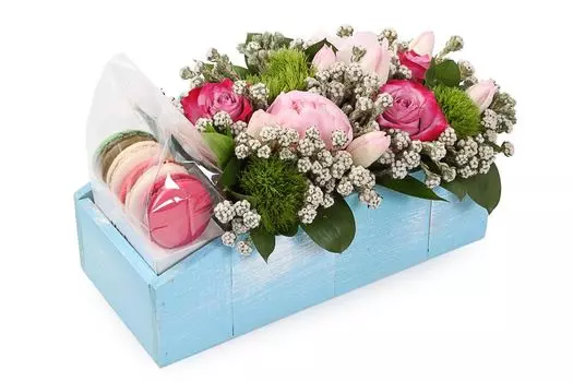 Композиция Сладкие истории в кашпо