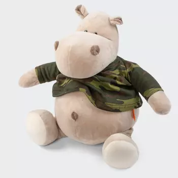 Мягкая игрушка «Бегемот в армейской футболке» (30 см)