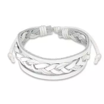 Браслет из кожи с белой косичкой