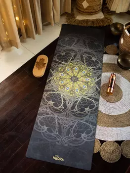 Коврик для йоги NiiDRA Павлин облегченный, Черный