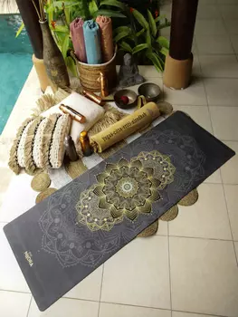 Коврик для йоги NiiDRA Вулкан классический, Черный