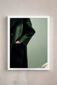 Авторский постер Зеленое пальто в раме Gallery 5