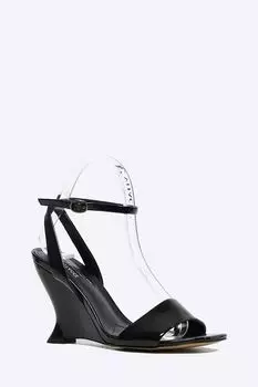 Босоножки лаковые VITACCI