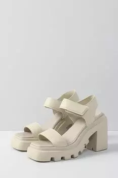 Босоножки на каблуке Vic Matie