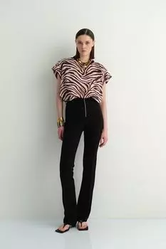 Брюки на молнии со стрелками LAROOM