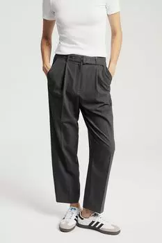 Брюки прямого кроя с защипами Nume