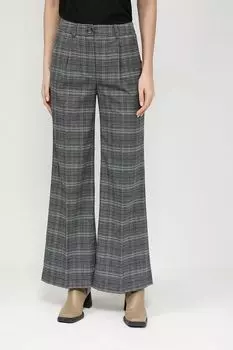 Брюки с защипами в клетку широкого кроя More&More