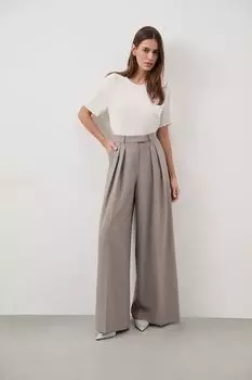 Брюки свободного кроя с защипами DREAMS by Alena Akhmadullina