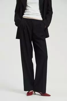 Брюки свободного кроя с защипами Nume