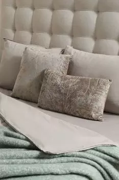 Декоративная подушка с принтом Anna Tiseco