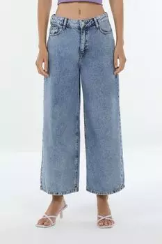 Джинсы укороченные с широкими брючинами OVS