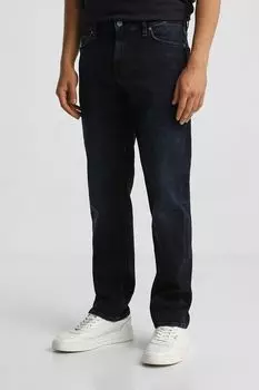 Джинсы зауженного кроя Guess