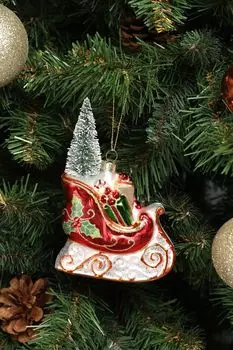 Елочная игрушка стеклянная Сани рождественские с елочкой Holiday Classics