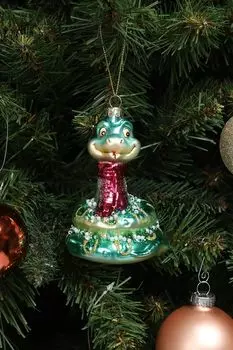 Елочная игрушка стеклянная Змея в шарфике Holiday Classics