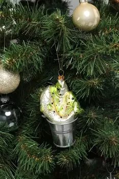 Елочная стеклянная игрушка Ведерко с уловом Holiday Classics