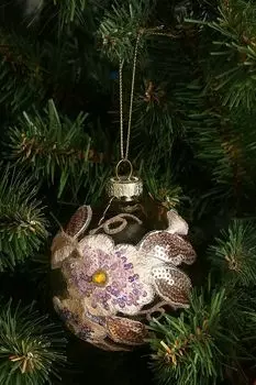 Елочный шар с декором Flowers Kersten