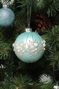 Елочный шар стеклянный с декором EDG