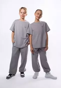 Футболка 1st.