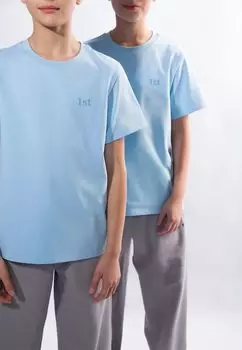 Футболка 1st.