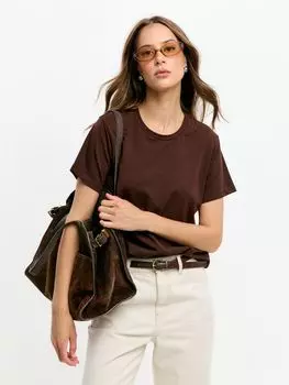 Классическая футболка полуприлегающего силуэта Trends Brands