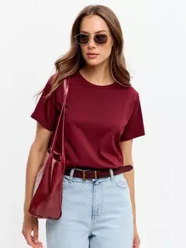 Классическая футболка полуприлегающего силуэта Trends Brands